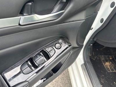 2024 Nissan Altima SL FWD