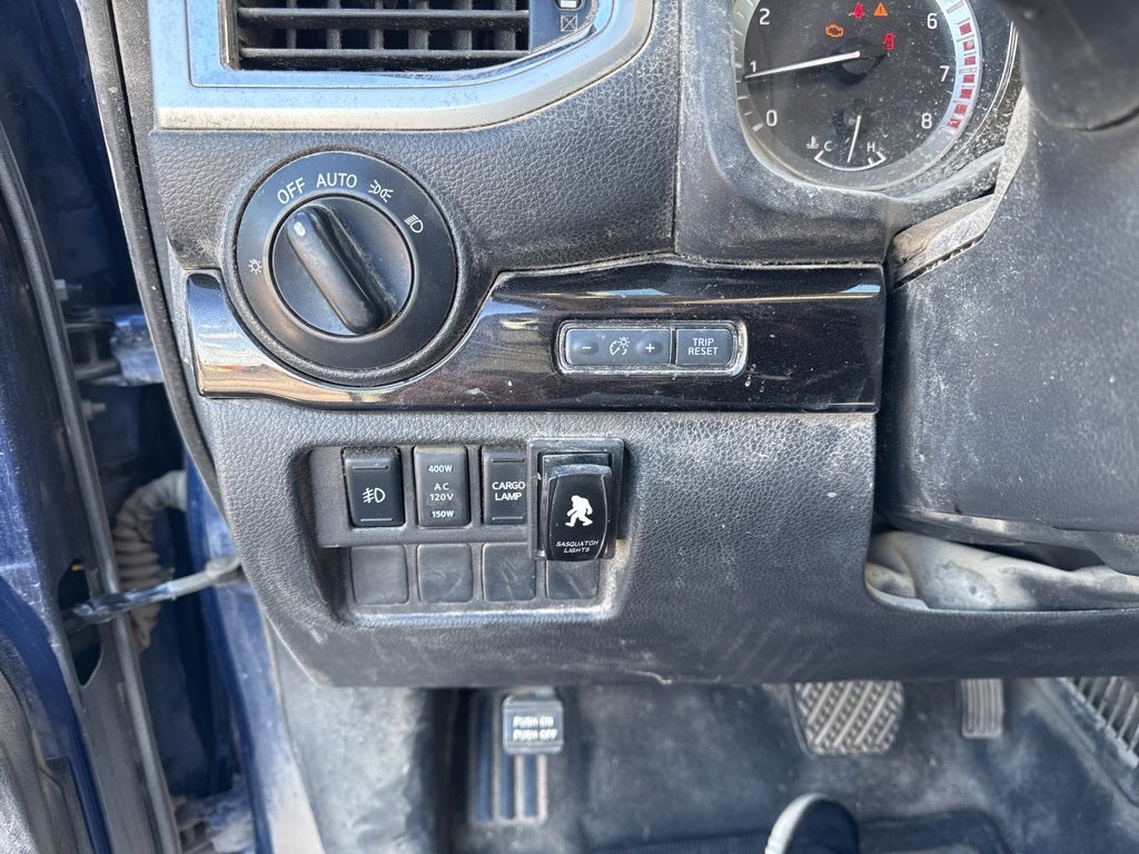 2017 Nissan Titan SV