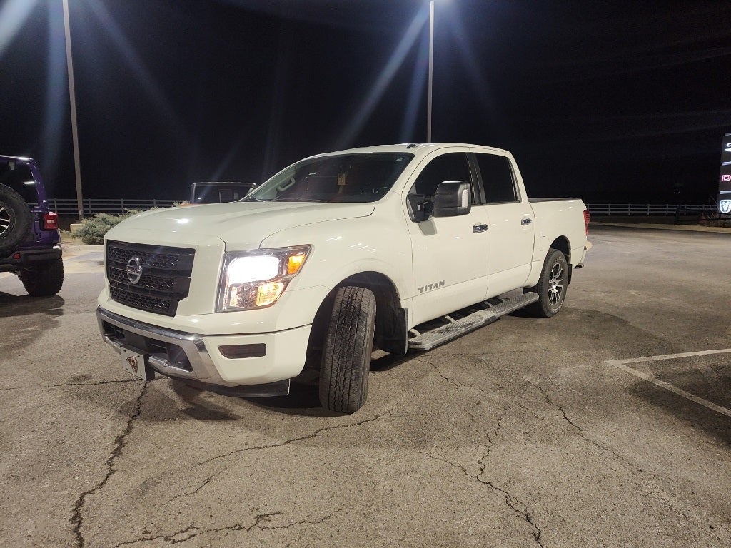 2021 Nissan Titan Crew Cab SV 4x4