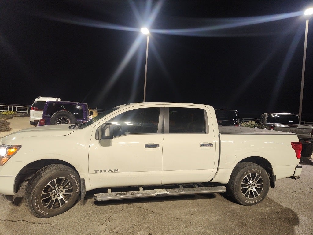 2021 Nissan Titan Crew Cab SV 4x4