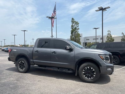 2023 Nissan Titan Crew Cab PRO-4X 4x4
