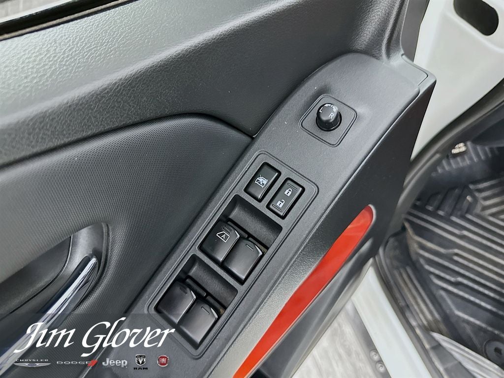 2022 Nissan Frontier Crew Cab PRO-X 4x2