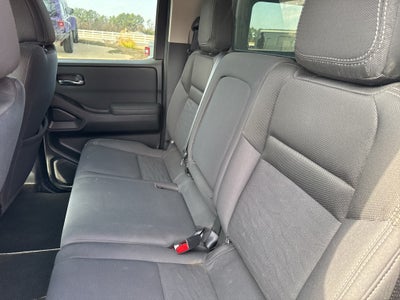 2023 Nissan Frontier Crew Cab SV 4x4