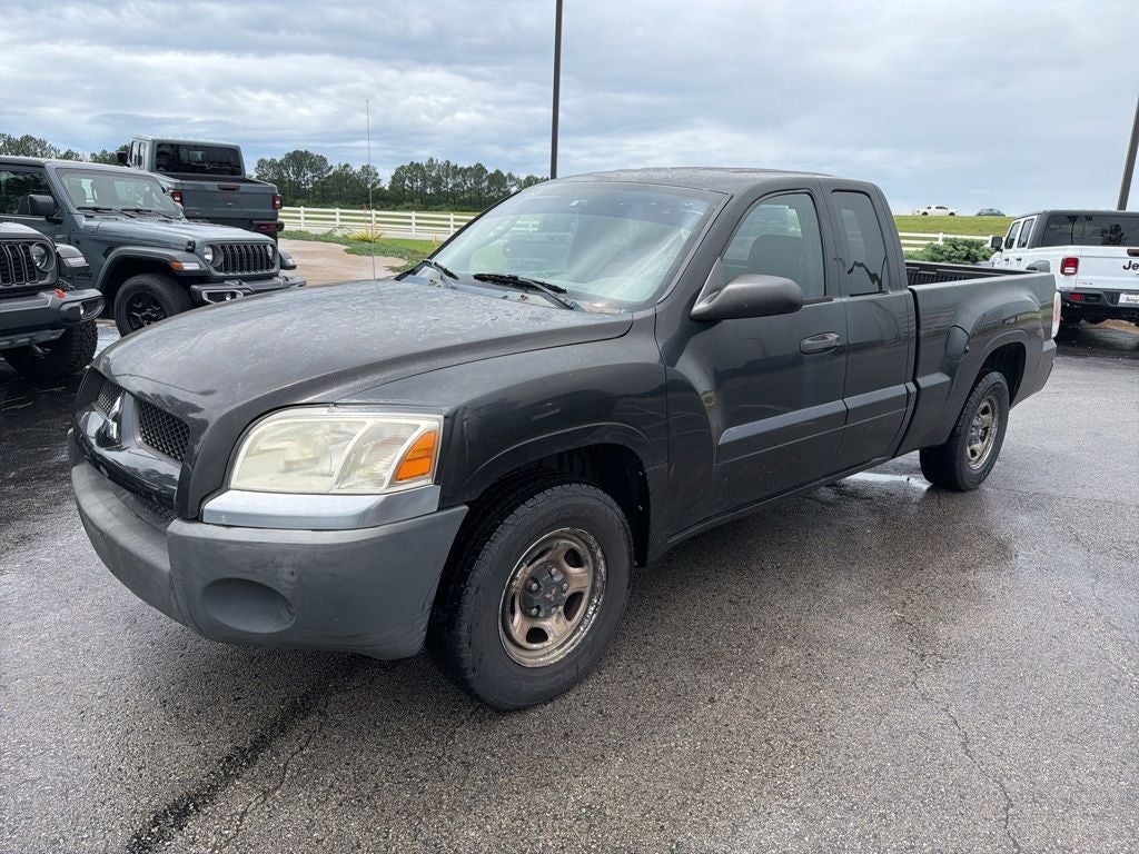 2007 Mitsubishi Raider LS
