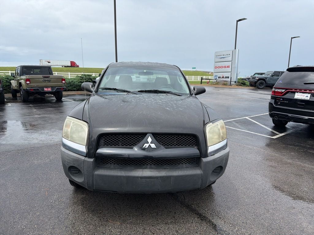 2007 Mitsubishi Raider LS