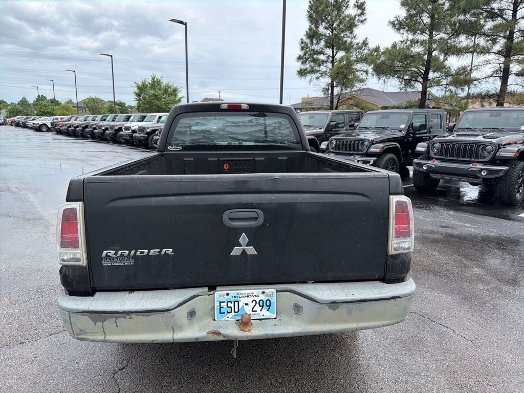 2007 Mitsubishi Raider LS