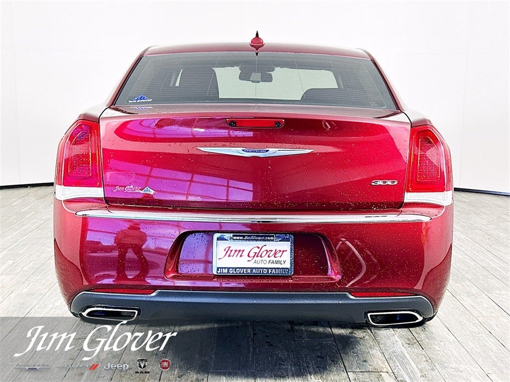 2020 Chrysler 300 Touring