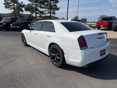 2021 Chrysler 300 Touring