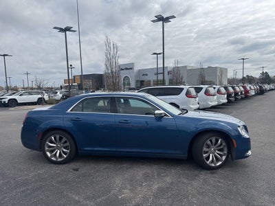 2021 Chrysler 300 Touring L