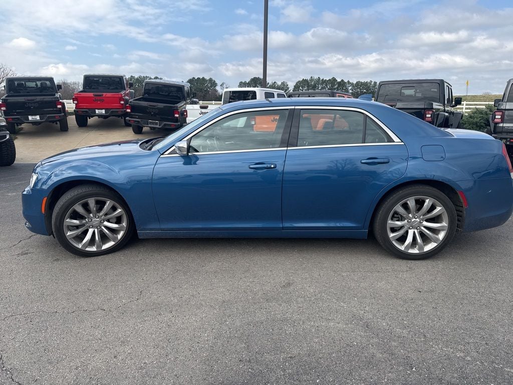 2021 Chrysler 300 Touring L