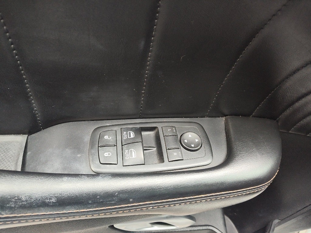 2015 Dodge Challenger R/T Plus Shaker