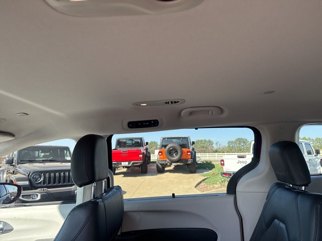 2020 Chrysler Pacifica Touring L