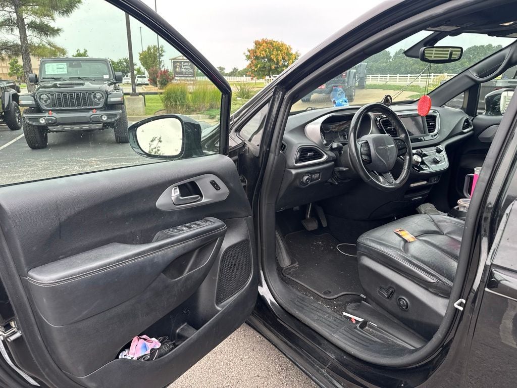 2020 Chrysler Pacifica Touring L