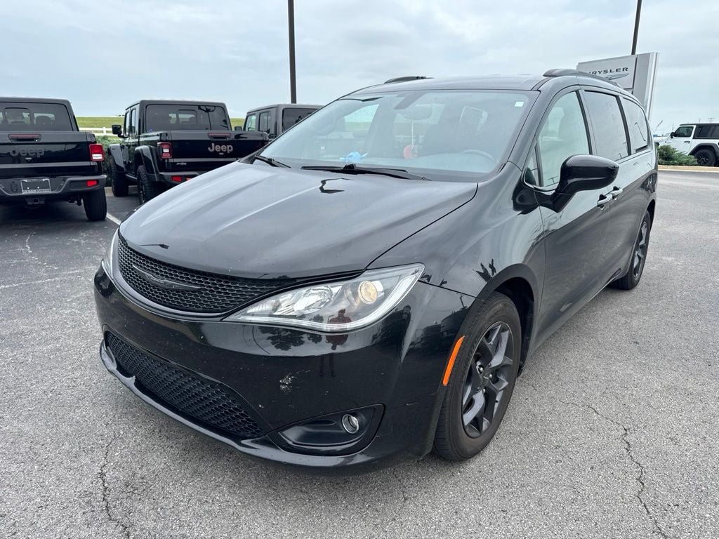 2020 Chrysler Pacifica Touring L