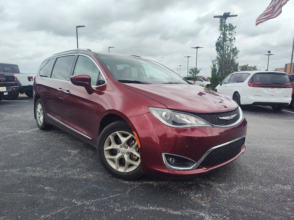 2017 Chrysler Pacifica Touring-L Plus