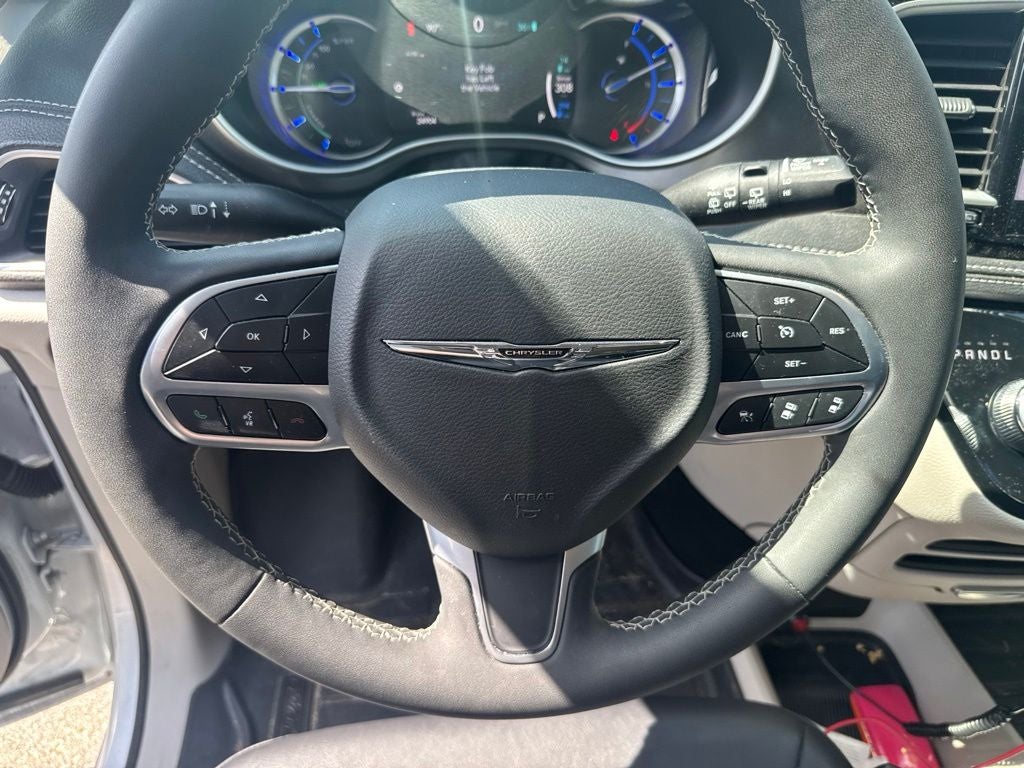 2024 Chrysler Pacifica Hybrid Select
