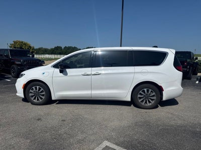 2024 Chrysler Pacifica Hybrid Select
