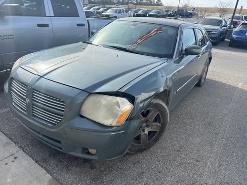 2006 Dodge Magnum Base