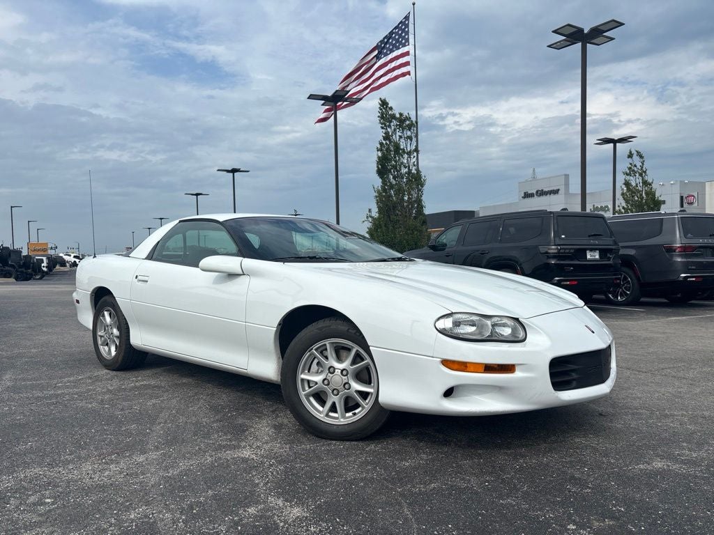 2001 Chevrolet Camaro Base