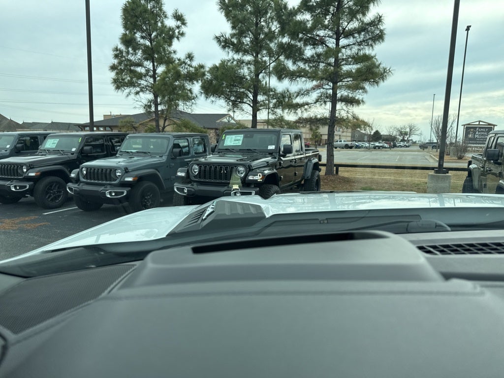 2024 Chevrolet Silverado 2500HD 4WD Crew Cab Standard Bed LTZ