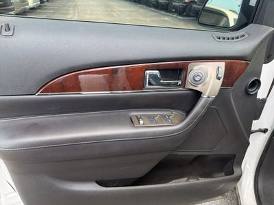 2014 Lincoln MKX Base
