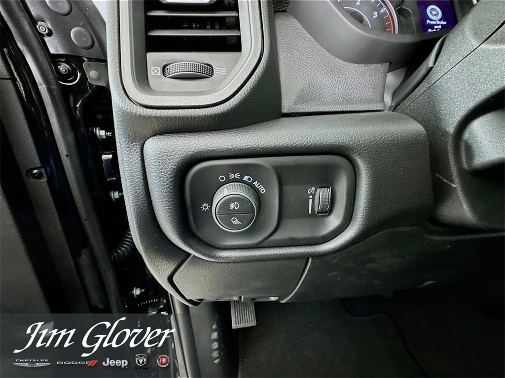 2026 RAM 2500 RAM 2500 TRADESMAN CREW CAB 4X4 6'4' BOX