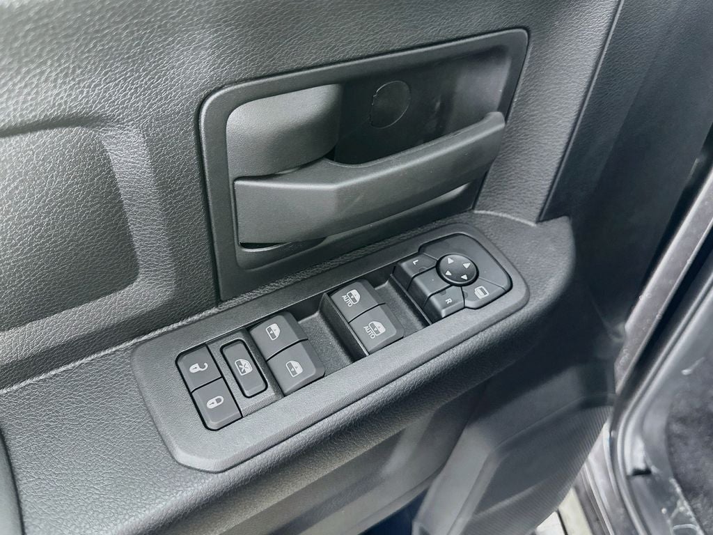 2025 RAM 2500 Tradesman Crew Cab 4x4 6'4' Box