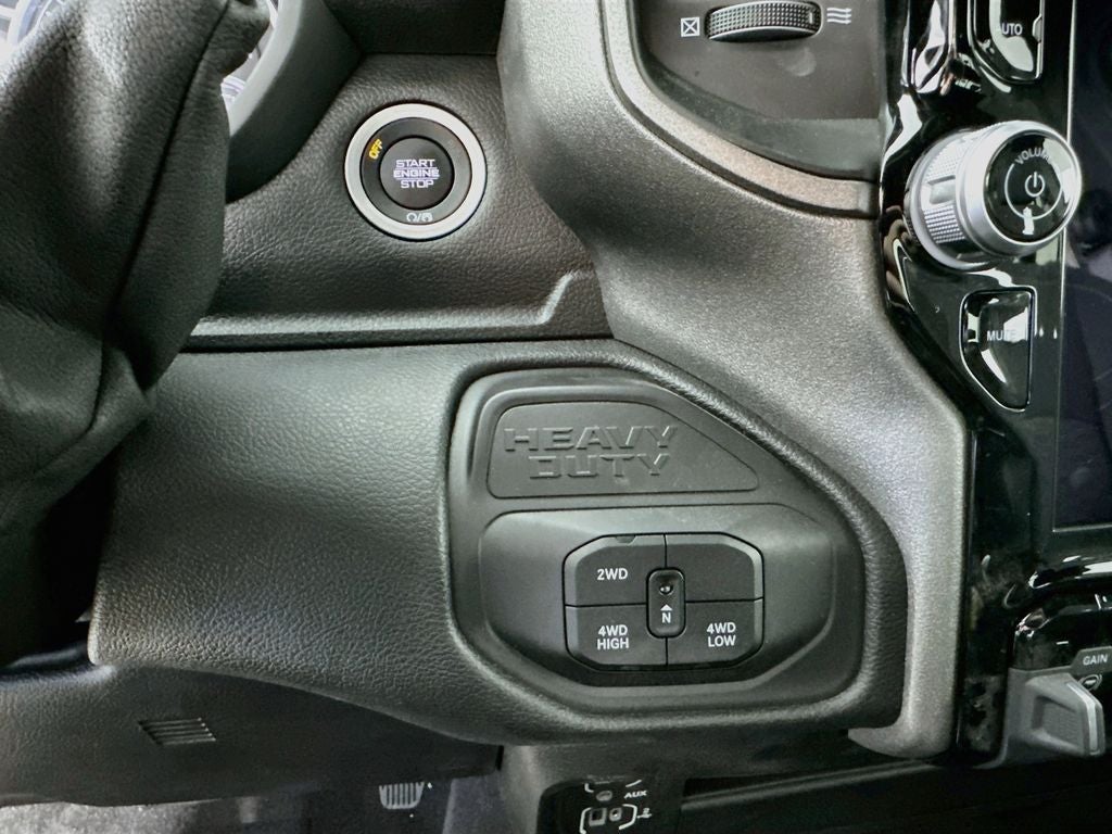 2025 RAM 2500 Tradesman Crew Cab 4x4 6'4' Box