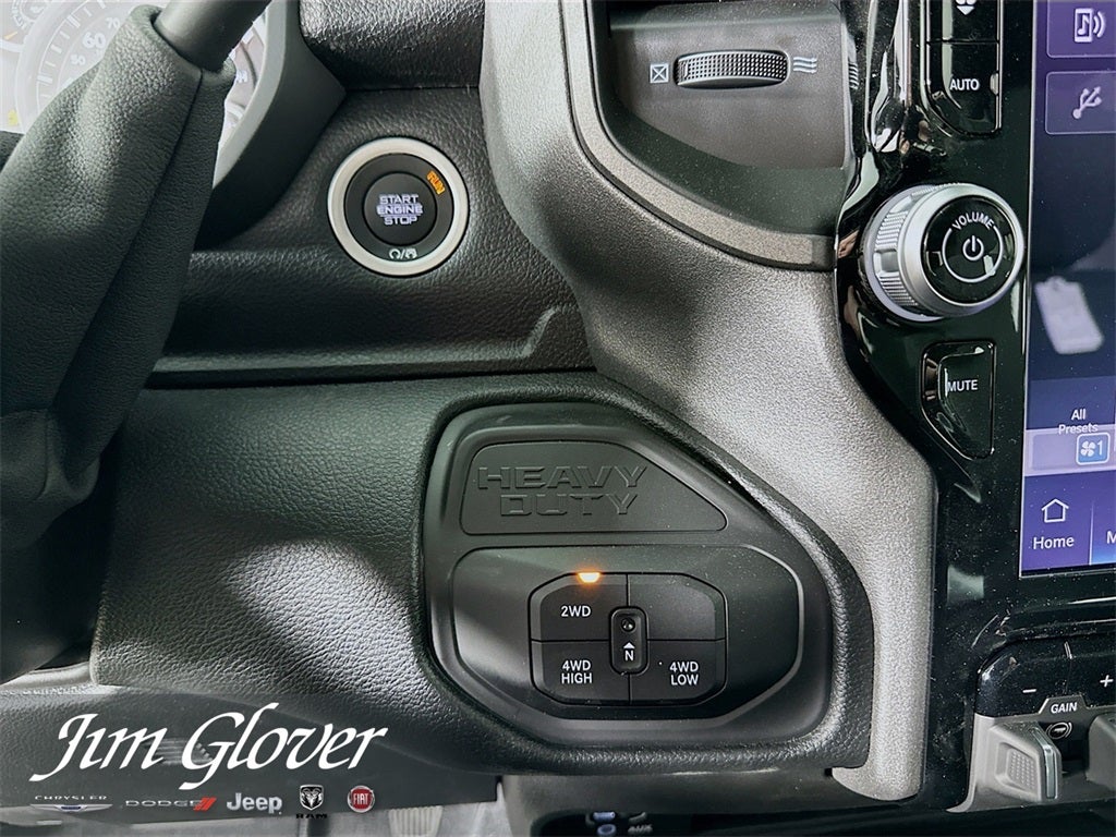 2026 RAM 2500 RAM 2500 TRADESMAN CREW CAB 4X4 6'4' BOX