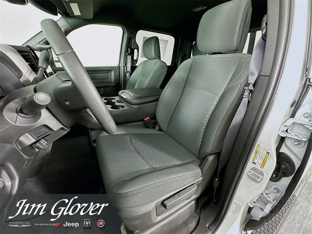 2026 RAM 2500 RAM 2500 BLACK EXPRESS CREW CAB 4X4 6'4' BOX