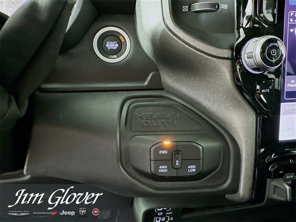 2026 RAM 2500 RAM 2500 TRADESMAN CREW CAB 4X4 6'4' BOX