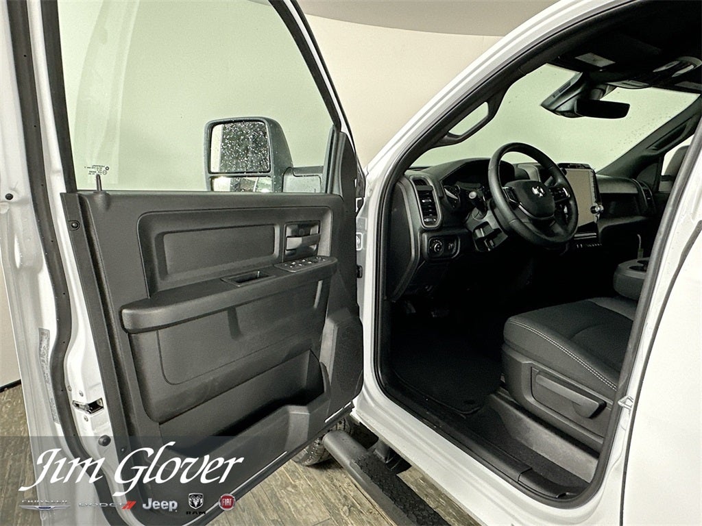 2026 RAM 2500 RAM 2500 TRADESMAN CREW CAB 4X4 6'4' BOX