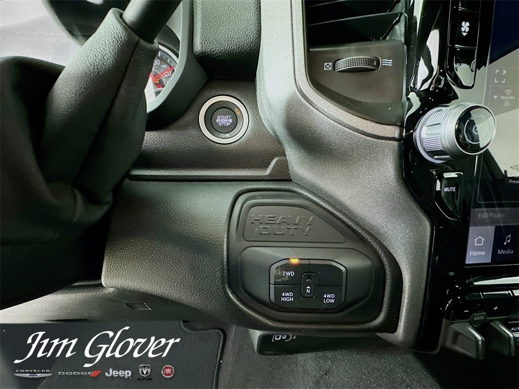 2026 RAM 3500 RAM 3500 TRADESMAN CREW CAB 4X4 8' BOX