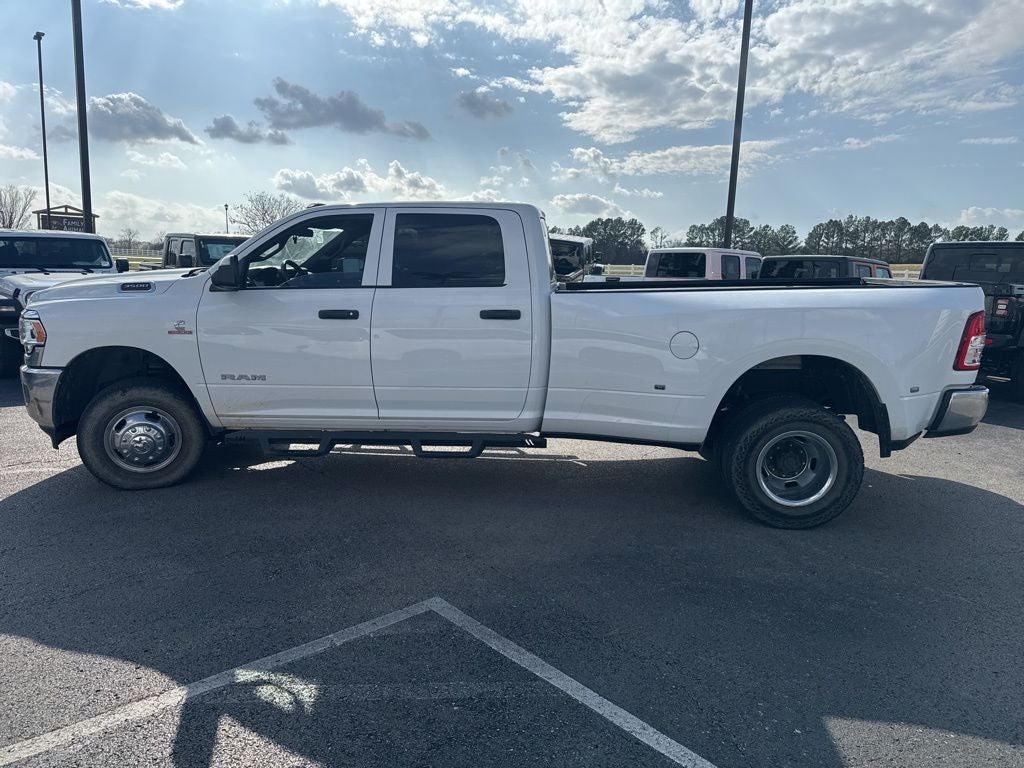 2022 RAM 3500 Tradesman Crew Cab 4x4 8' Box