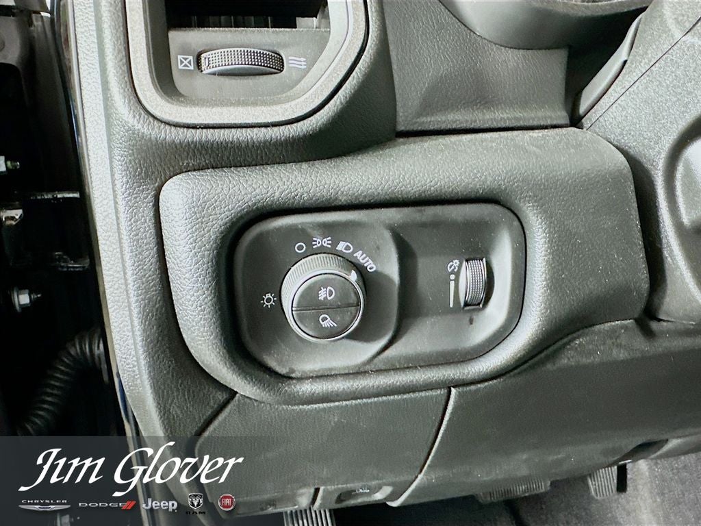 2026 RAM 3500 RAM 3500 TRADESMAN CREW CAB 4X4 8' BOX