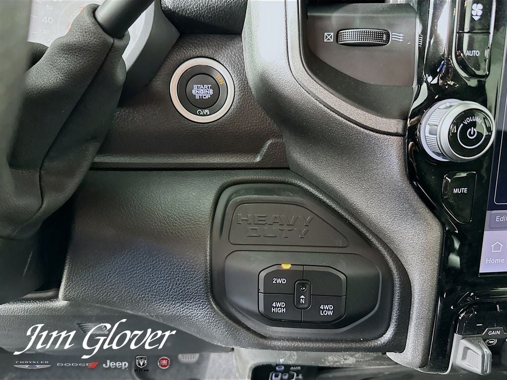 2026 RAM 3500 RAM 3500 TRADESMAN CREW CAB 4X4 8' BOX