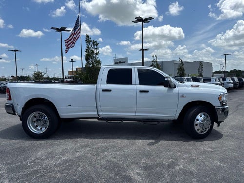 2023 RAM 3500 Tradesman Crew Cab 4x4 8' Box