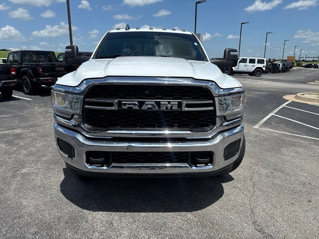 2023 RAM 3500 Tradesman Crew Cab 4x4 8' Box