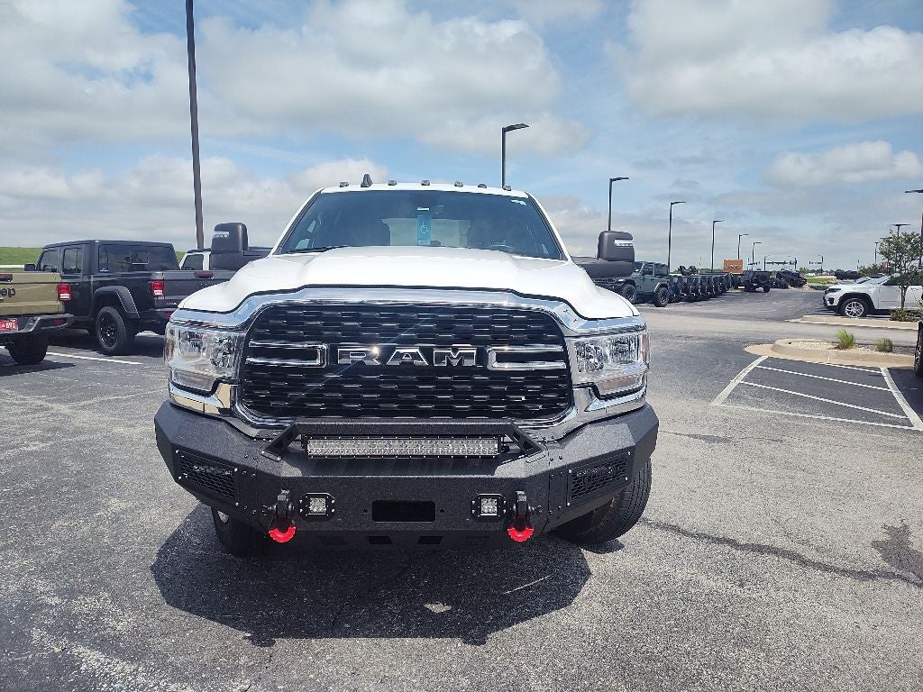 2024 RAM 3500 Big Horn Crew Cab 4x4 8' Box