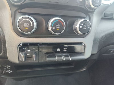 2024 RAM 3500 Big Horn Crew Cab 4x4 8' Box