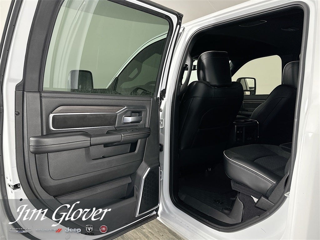 2026 RAM 3500 RAM 3500 LARAMIE CREW CAB 4X4 8' BOX