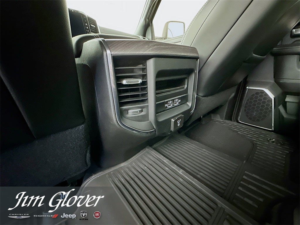 2026 RAM 3500 RAM 3500 LARAMIE CREW CAB 4X4 8' BOX