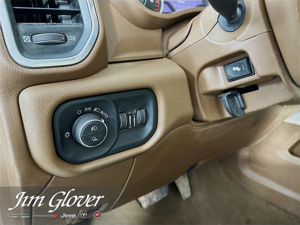 2022 RAM 3500 Laramie Crew Cab 4x4 8' Box