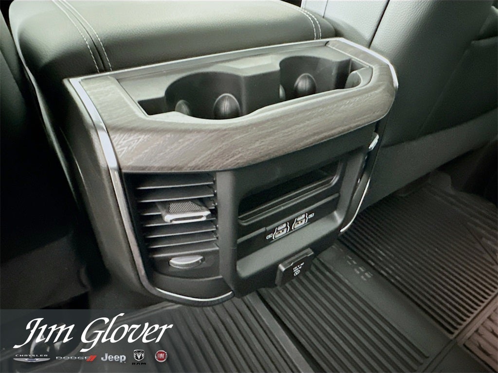 2026 RAM 3500 RAM 3500 LARAMIE CREW CAB 4X4 8' BOX