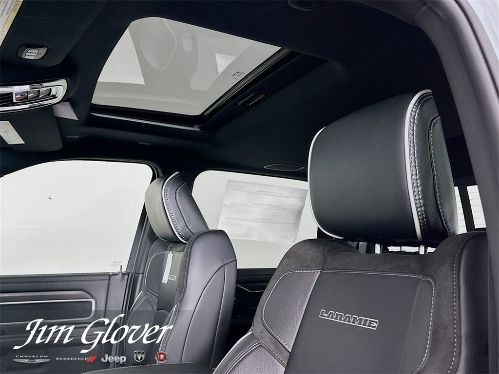 2026 RAM 3500 RAM 3500 LARAMIE CREW CAB 4X4 8' BOX