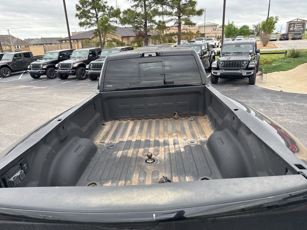 2022 RAM 3500 Laramie Crew Cab 4x4 8' Box