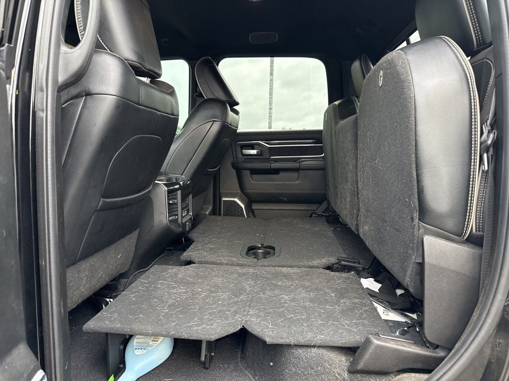 2022 RAM 3500 Laramie Crew Cab 4x4 8' Box