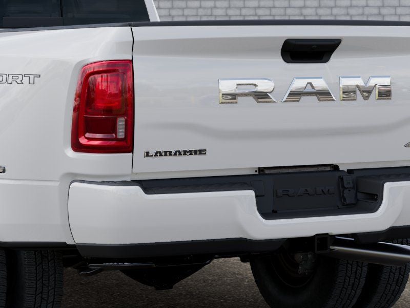 2026 RAM 3500 RAM 3500 LARAMIE CREW CAB 4X4 8' BOX