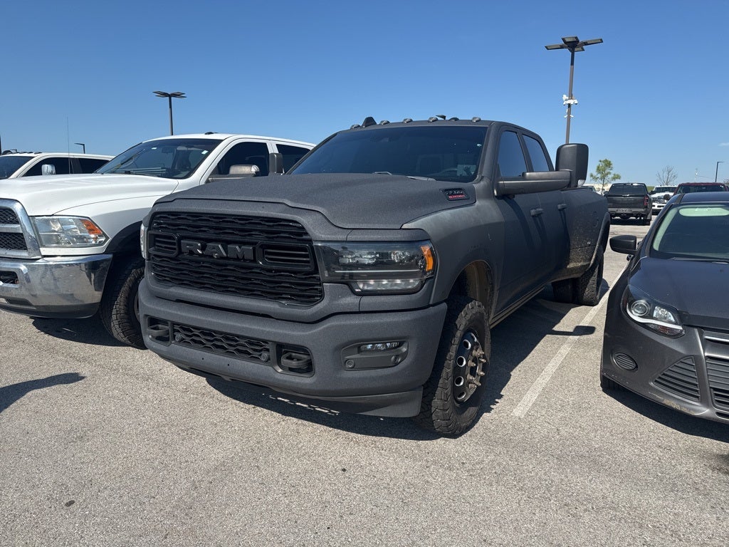 2022 RAM 3500 Limited Crew Cab 4x4 8' Box