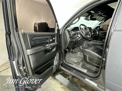 2022 RAM 3500 Limited Crew Cab 4x4 8' Box